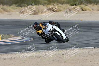 media/Nov-16-2025-Race Pace (Sun) [[8c5fa54630]]/Non Verified Riders (1st 20 Minutes)/2-Turn 10 (1010am)/